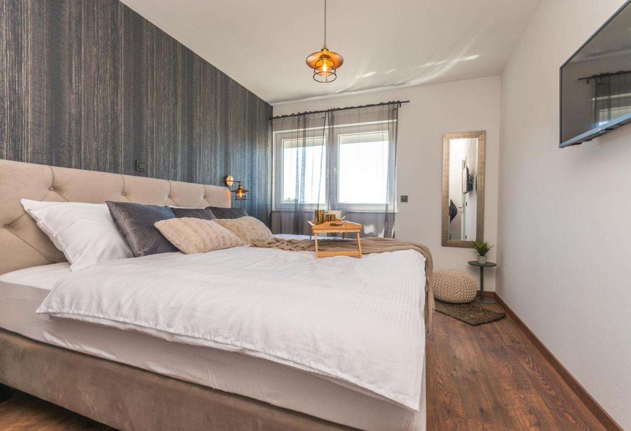 Marilu Luxury Apartments Drage Zimmer foto